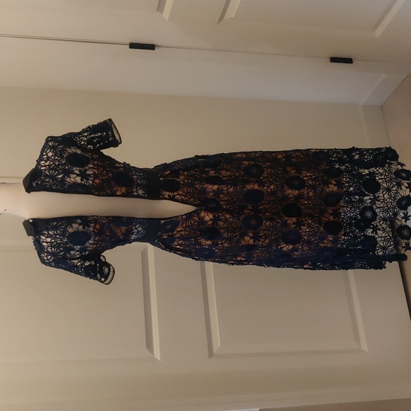 Few Moda NY hollow transparent cotton Elegant Navy Lace Black Trim Midi Dress - Picture 9 of 14